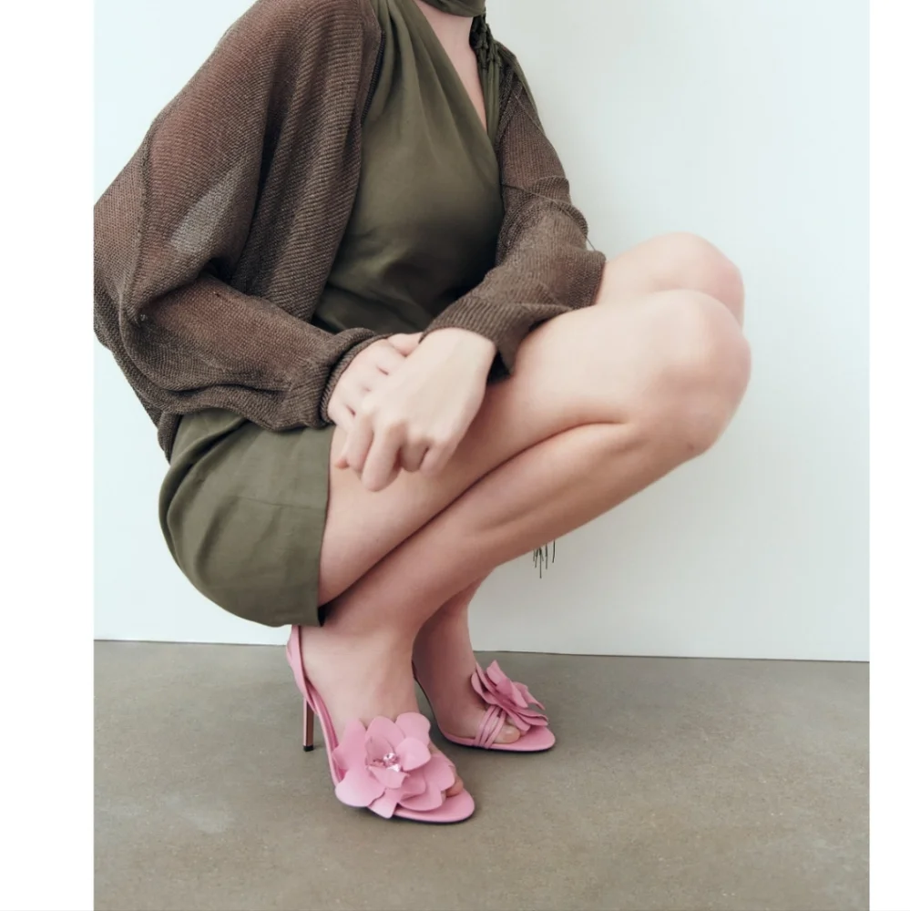 ❌️SOLD❌️LEATHER FLOWER PINK SANDALS SIZE 6 - Picture 6 of 9